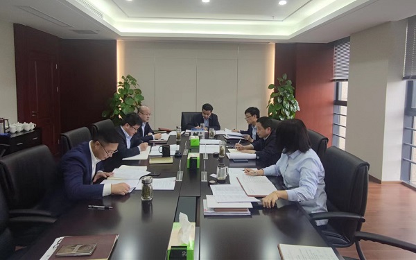 王思军出席地产集团等三个公司党委理论学习中心组学校扩大会